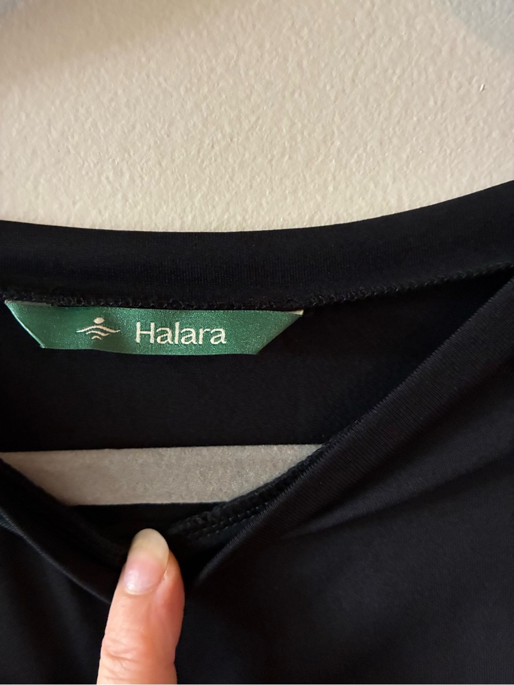 HALARA Black Twist Detail Short Sleeve Tee - Picture 2 of 4